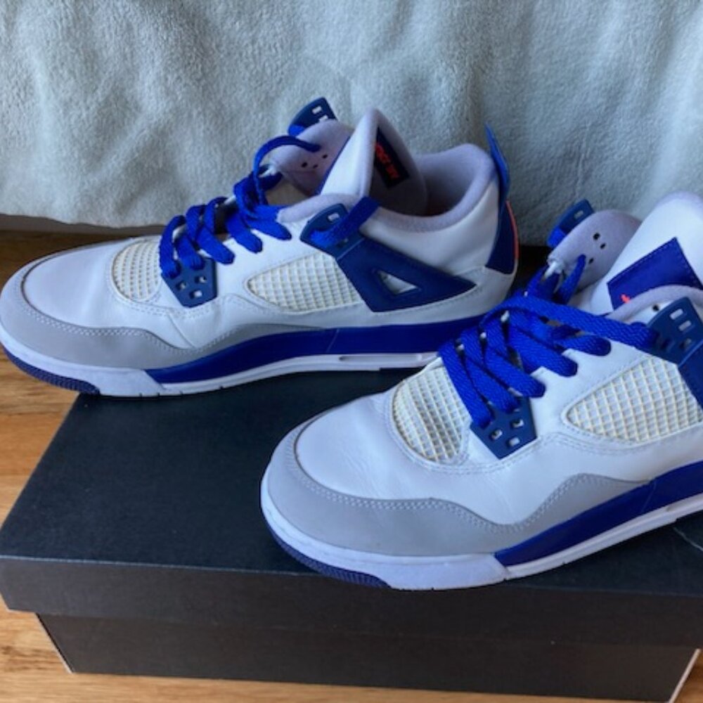 Jordan 4 gym shoes